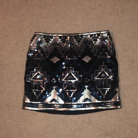 Skirt - Picture 1 of 4